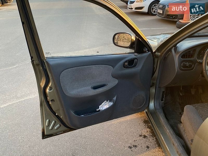 Седан Daewoo Lanos 2005 в Киеве