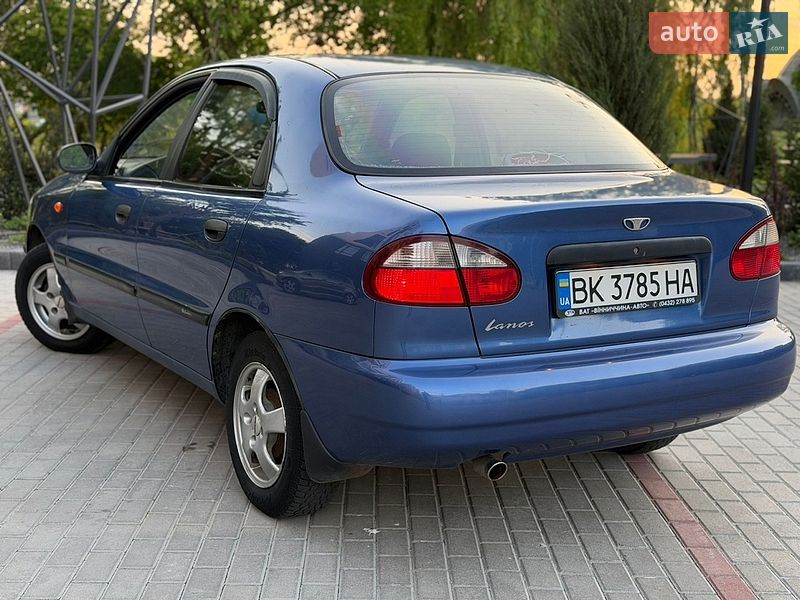 Седан Daewoo Lanos 2008 в Рівному