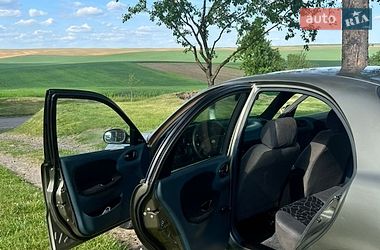 Седан Daewoo Lanos 2003 в Луцьку