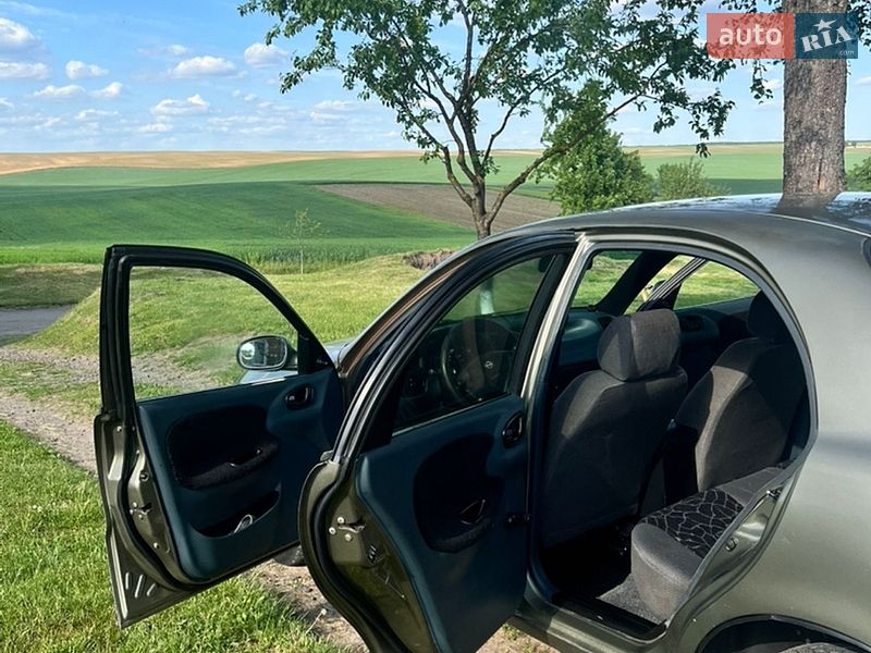 Седан Daewoo Lanos 2003 в Луцьку