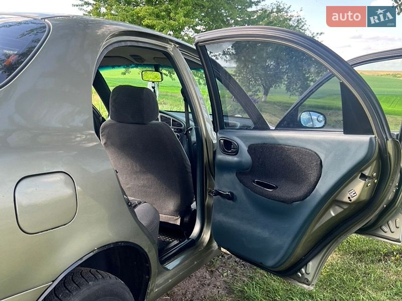 Седан Daewoo Lanos 2003 в Луцьку