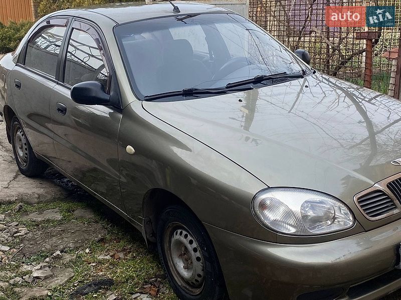 Седан Daewoo Lanos 2004 в Кривому Розі