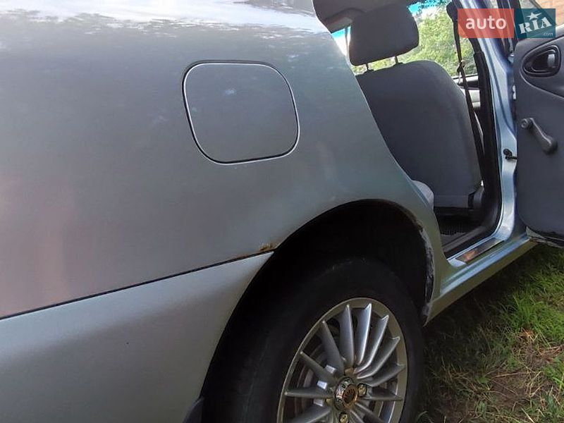 Седан Daewoo Lanos 2005 в Черкасах