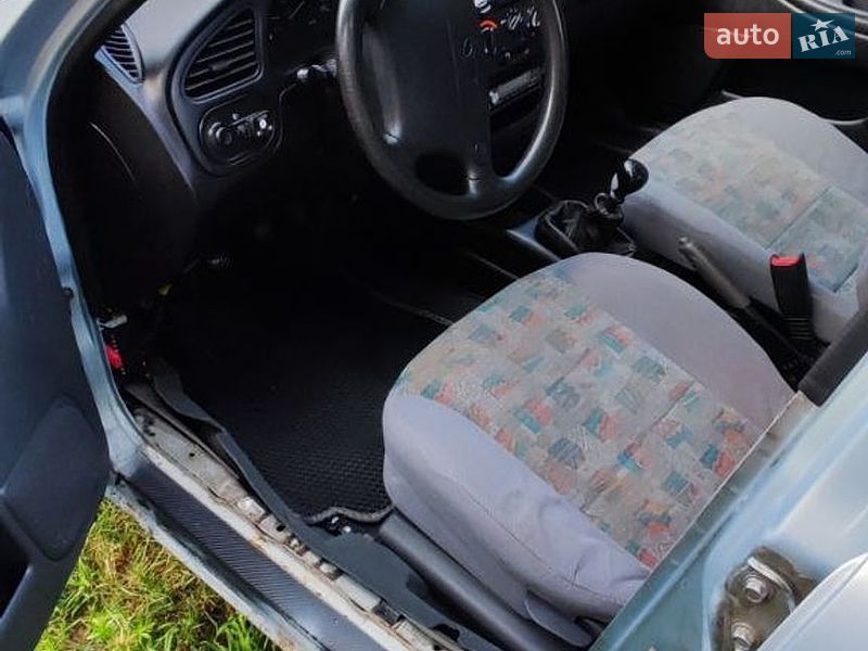 Седан Daewoo Lanos 2005 в Черкасах