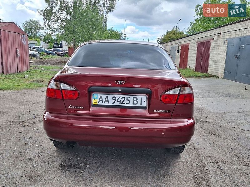 Седан Daewoo Lanos 2005 в Смеле