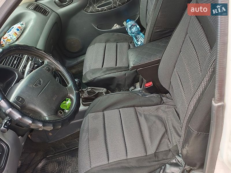 Седан Daewoo Lanos 2004 в Запоріжжі