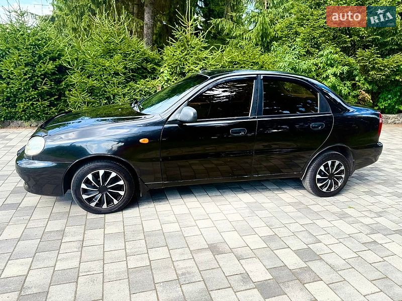 Седан Daewoo Lanos 2012 в Староконстантинове