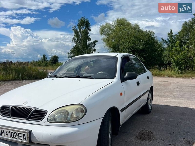 Седан Daewoo Lanos 1998 в Емильчине
