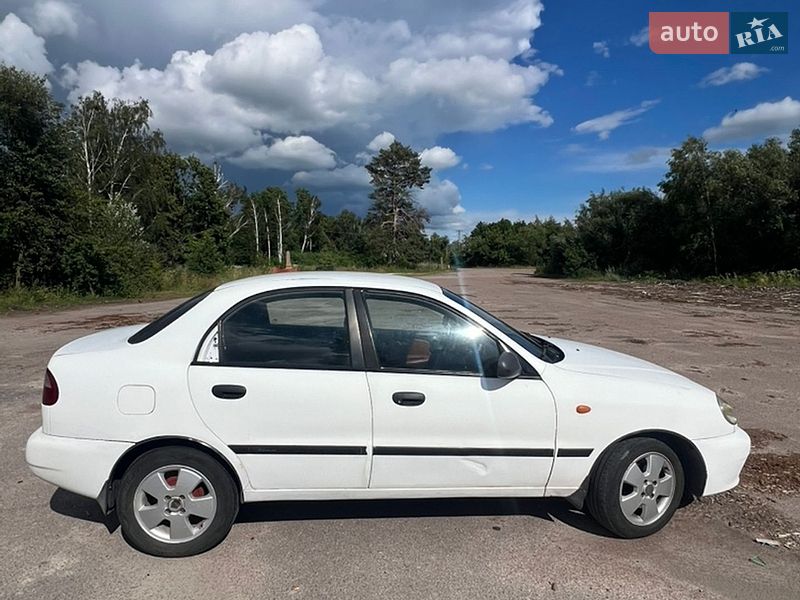 Седан Daewoo Lanos 1998 в Емильчине