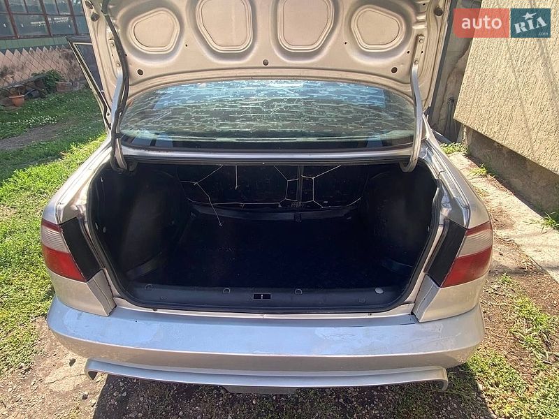 Седан Daewoo Lanos 2003 в Добровеличківці