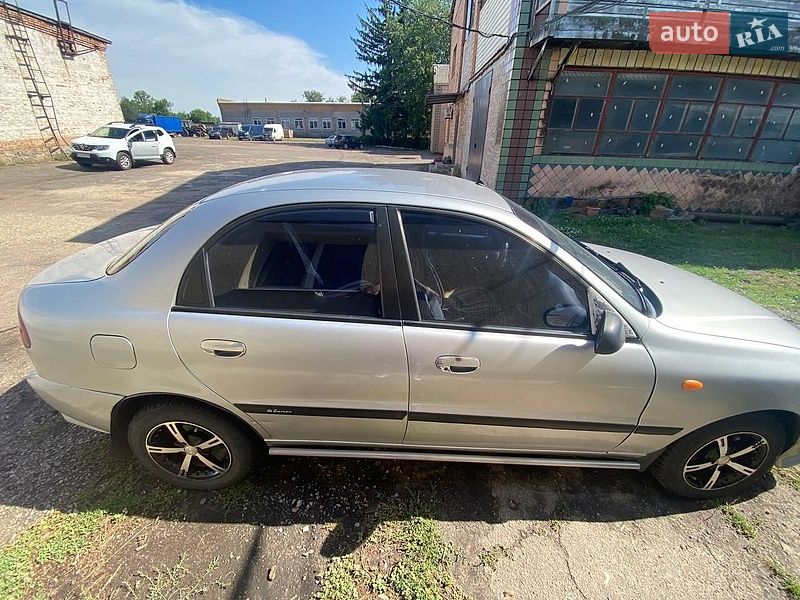 Седан Daewoo Lanos 2003 в Добровеличківці