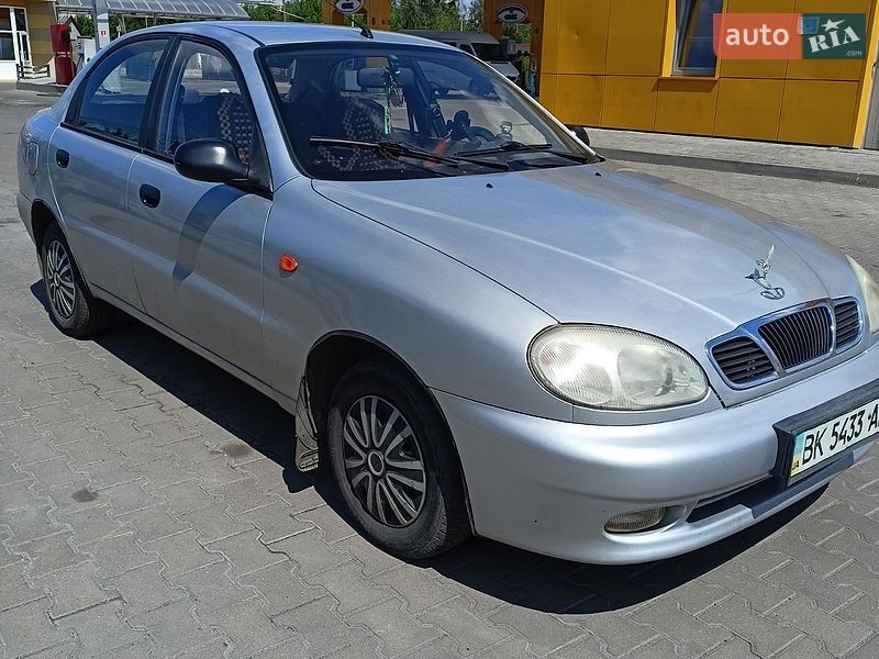 Седан Daewoo Lanos 2008 в Дубні