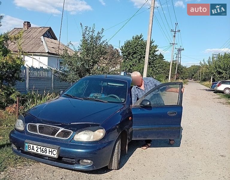 Седан Daewoo Lanos 2003 в П'ятихатках