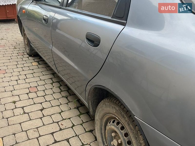Седан Daewoo Lanos 2005 в Сатанове
