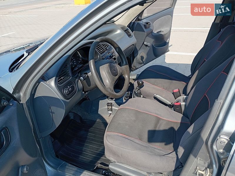Седан Daewoo Lanos 2008 в Черновцах
