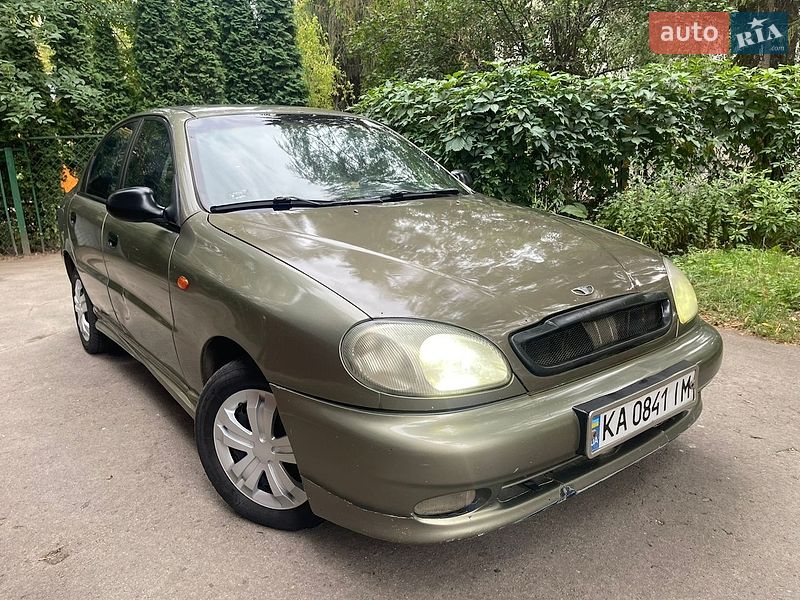Седан Daewoo Lanos 2002 в Ровно
