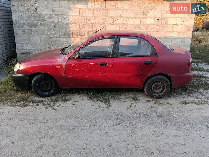 Седан Daewoo Lanos 2005 в Кременчуці