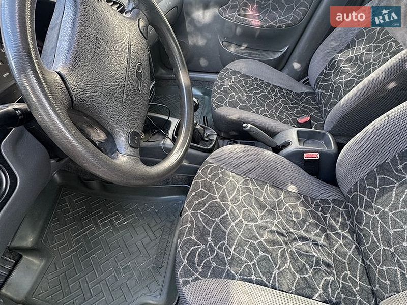 Седан Daewoo Lanos 2004 в Борщеве