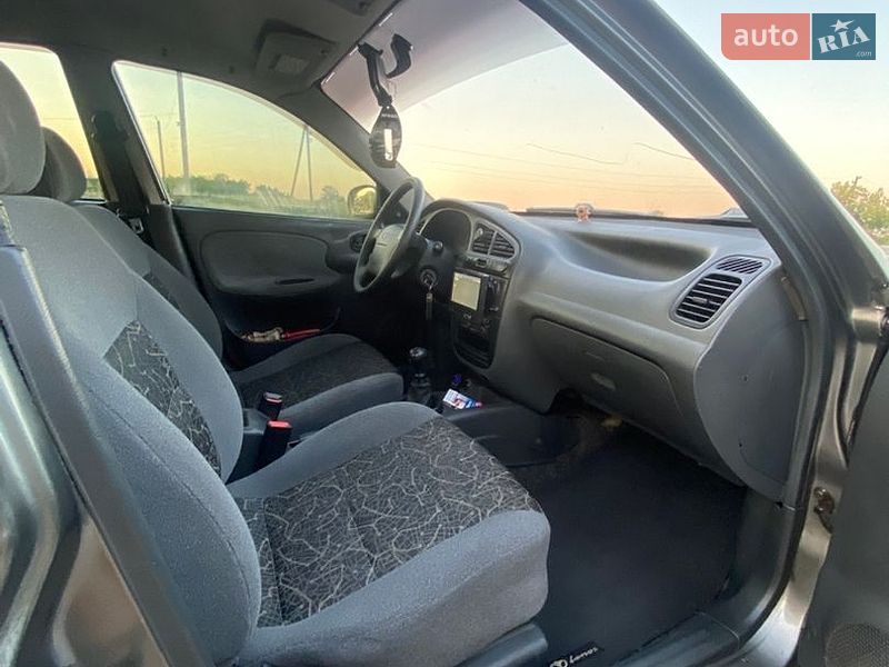Седан Daewoo Lanos 2007 в Валках