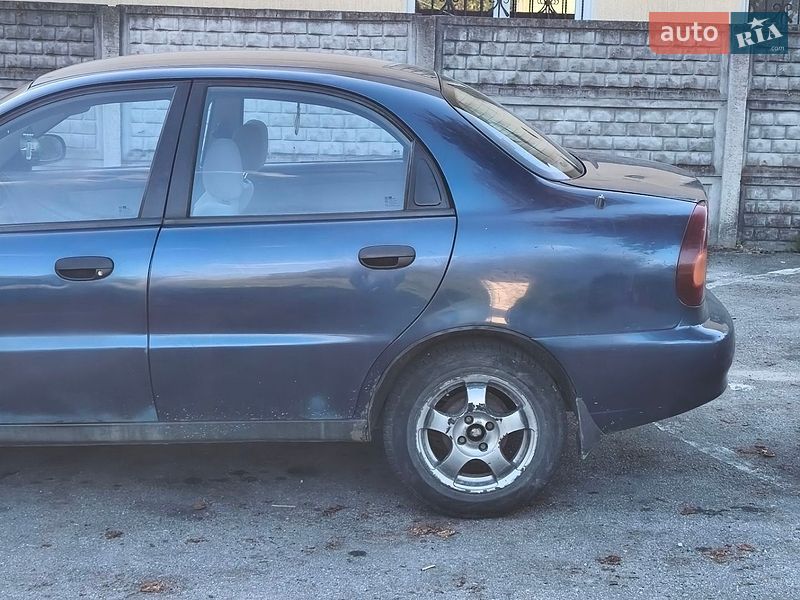 Седан Daewoo Lanos 2005 в Львове