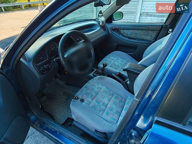 Седан Daewoo Lanos 2005 в Львове