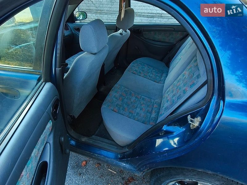 Седан Daewoo Lanos 2005 в Львове