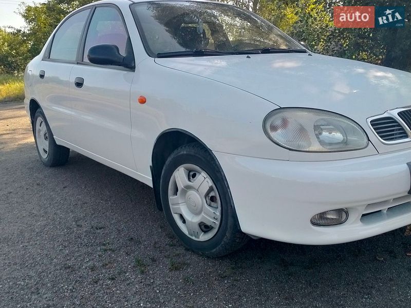 Седан Daewoo Lanos 2005 в Малині