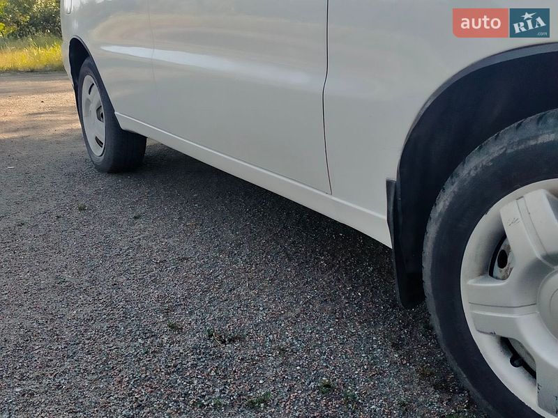 Седан Daewoo Lanos 2005 в Малині