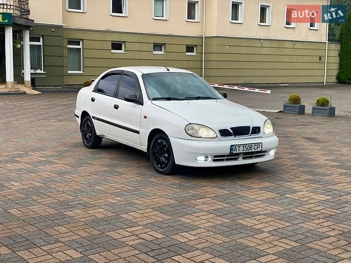 Седан Daewoo Lanos 2004 в Львові