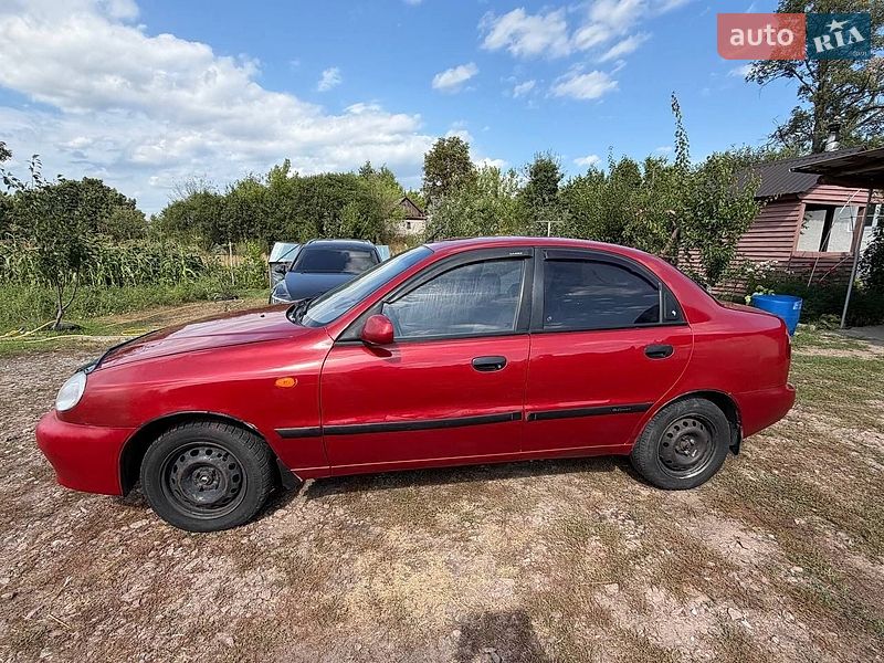 Седан Daewoo Lanos 2008 в Коростене