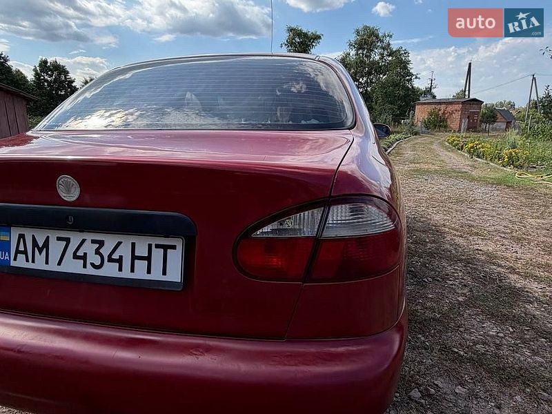 Седан Daewoo Lanos 2008 в Коростене