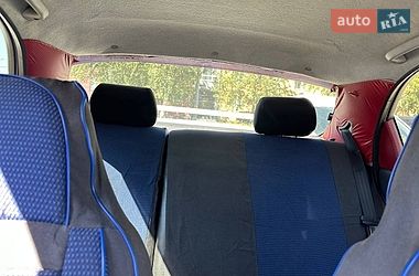 Седан Daewoo Lanos 2003 в Киеве