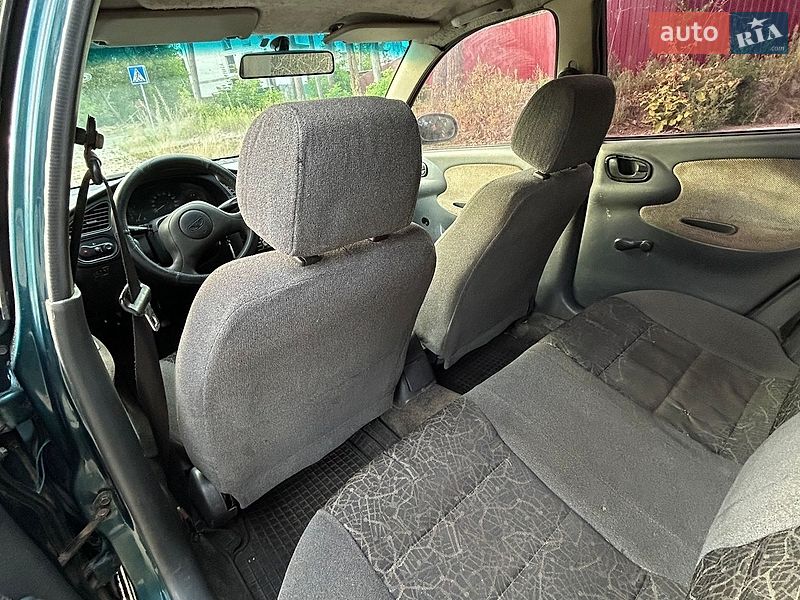 Седан Daewoo Lanos 2005 в Житомире