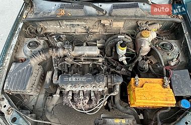 Седан Daewoo Lanos 2005 в Житомире