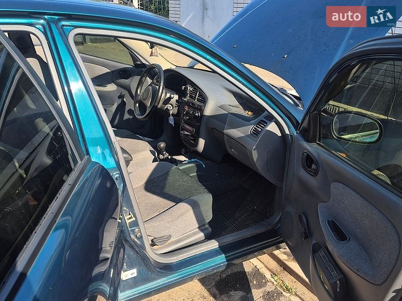 Седан Daewoo Lanos 2006 в Днепре