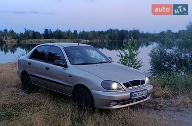 Седан Daewoo Lanos 2004 в Коростені