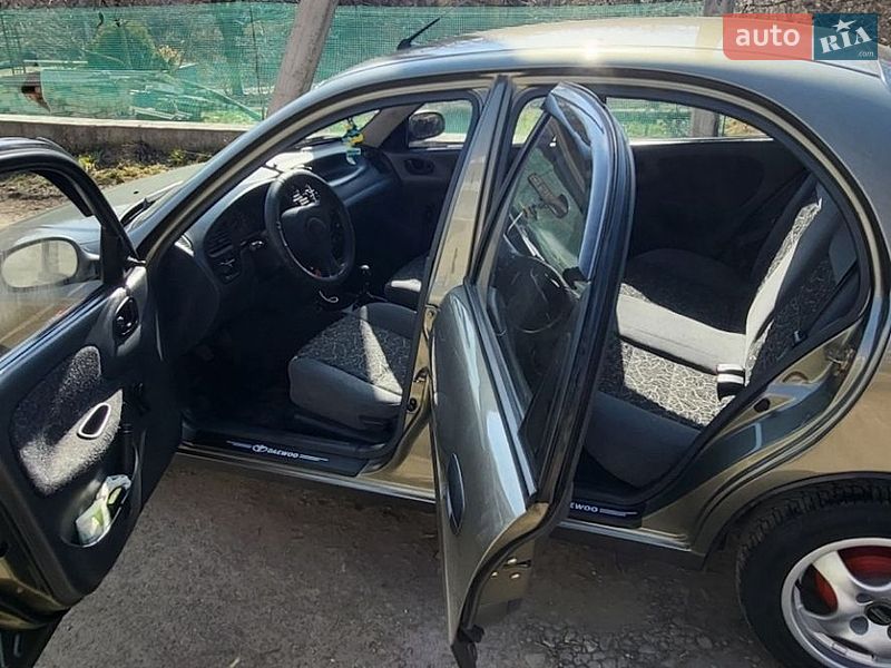 Седан Daewoo Lanos 2006 в Чернівцях