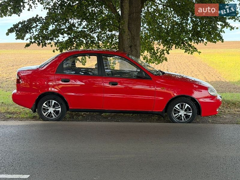 Седан Daewoo Lanos 2008 в Луцьку