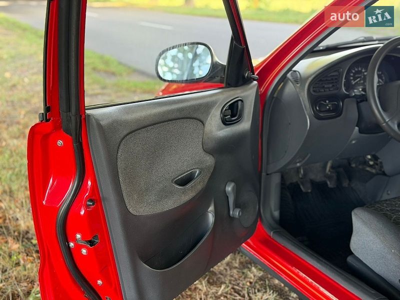 Седан Daewoo Lanos 2008 в Луцьку