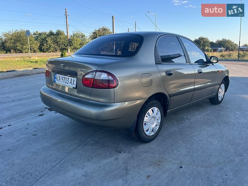 Седан Daewoo Lanos 2006 в Новом Буге