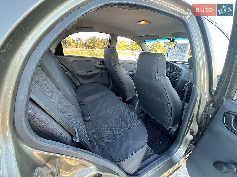 Седан Daewoo Lanos 2006 в Новом Буге