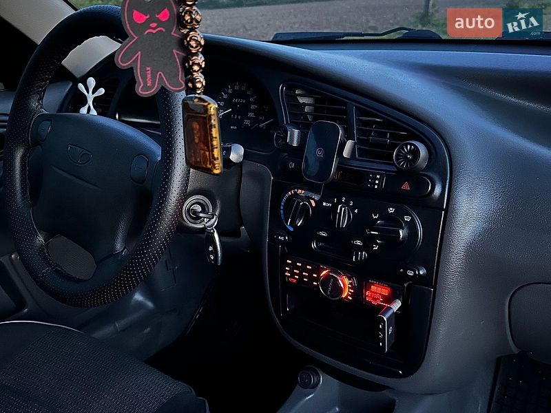 Седан Daewoo Lanos 2005 в Мукачевому