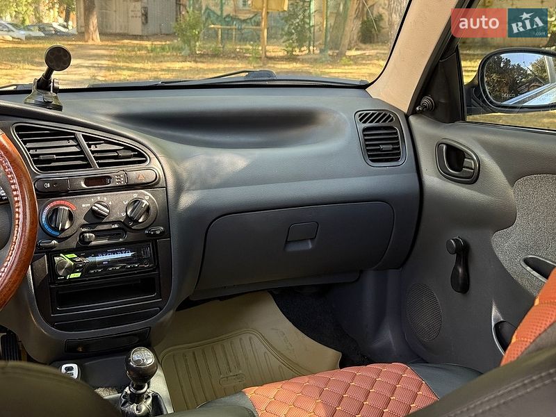 Седан Daewoo Lanos 2005 в Одессе
