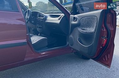 Седан Daewoo Lanos 2003 в Харкові