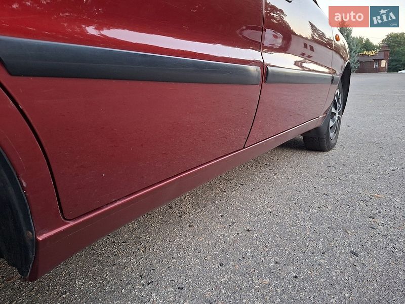 Седан Daewoo Lanos 2003 в Полтаве