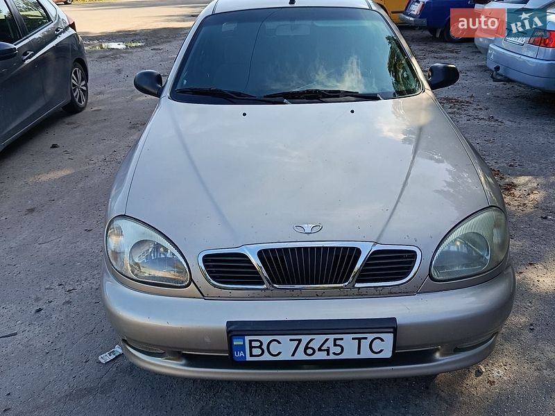 Седан Daewoo Lanos 2004 в Львове