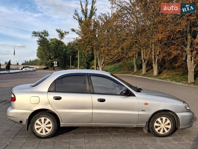 Седан Daewoo Lanos 2004 в Світловодську
