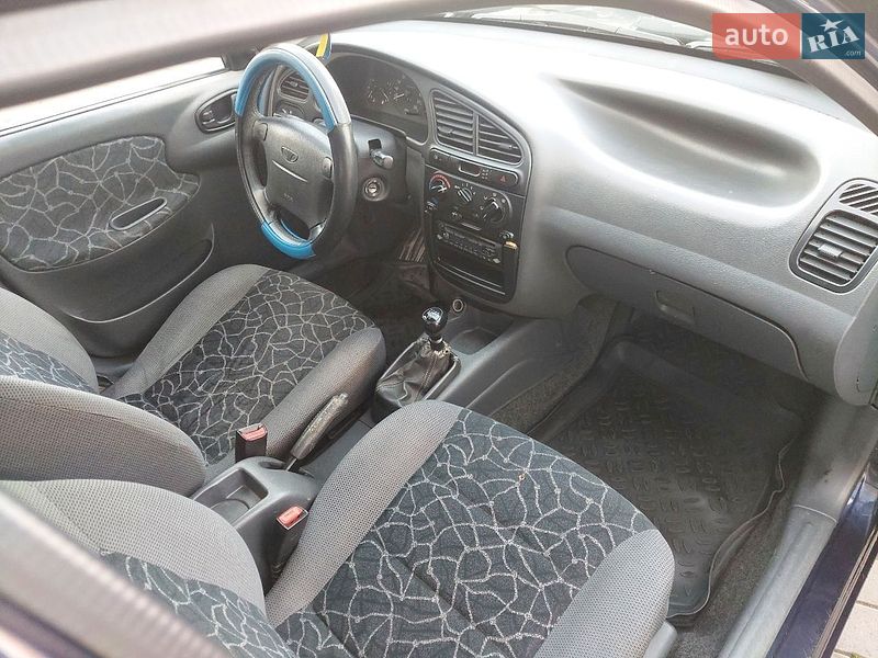 Седан Daewoo Lanos 2004 в Одесі