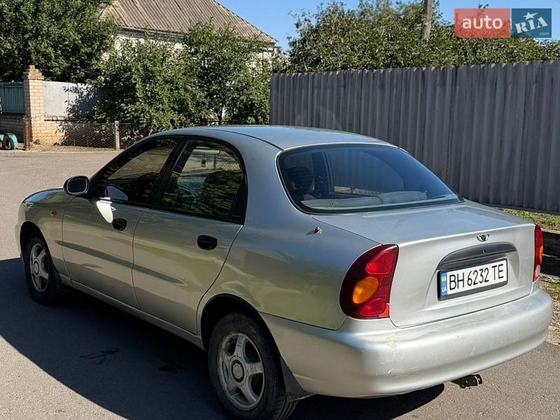 Седан Daewoo Lanos 2003 в Миколаєві
