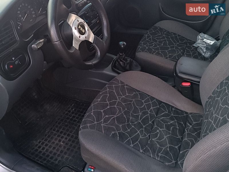 Хэтчбек Daewoo Lanos 2003 в Львове